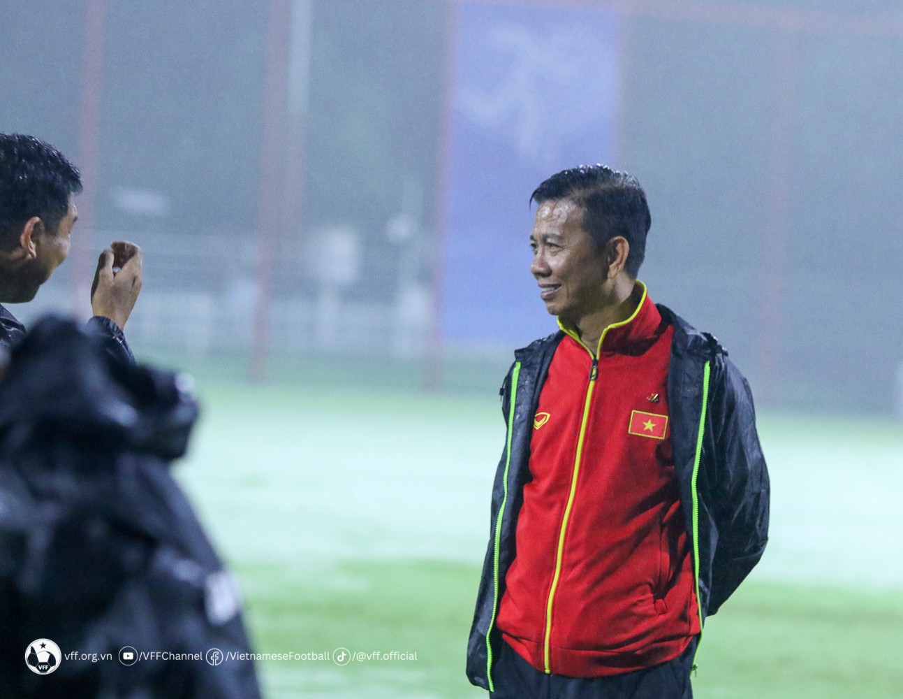 Olympic Việt Nam gạt buồn, đội mưa tập chờ đấu Saudi Arabia - Bóng Đá