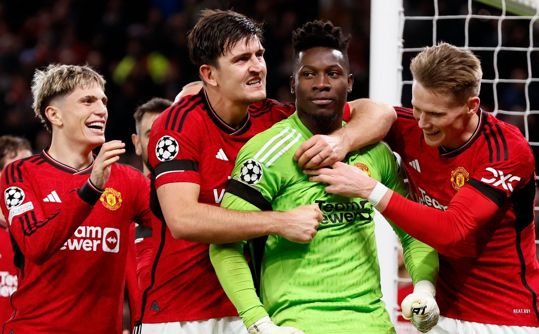 Andre Onana hồi sinh đã cứu Ten Hag một vố - Bóng Đá