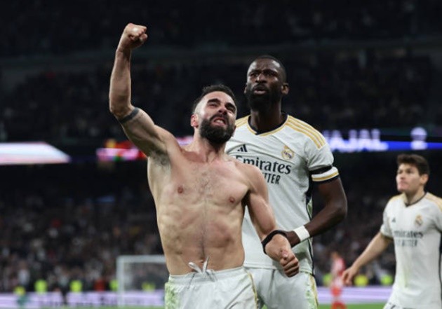 Ngược dòng phút chót, Real làm bùng nổ Bernabeu - Bóng Đá