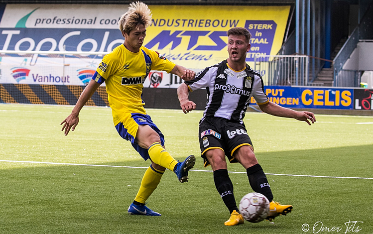 HLV Sint-Truiden nói điều phũ phàng về Công Phượng, chỉ ra lý do không đăng ký thi đấu - Bóng Đá