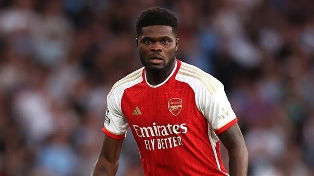 Arsenal: Takehiro Tomiyasu and Thomas Partey set out injury return date - Bóng Đá
