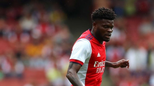 Arsenal changes amid triple fitness tests as Tavares returns and Lacazette starts vs Leicester - Bóng Đá