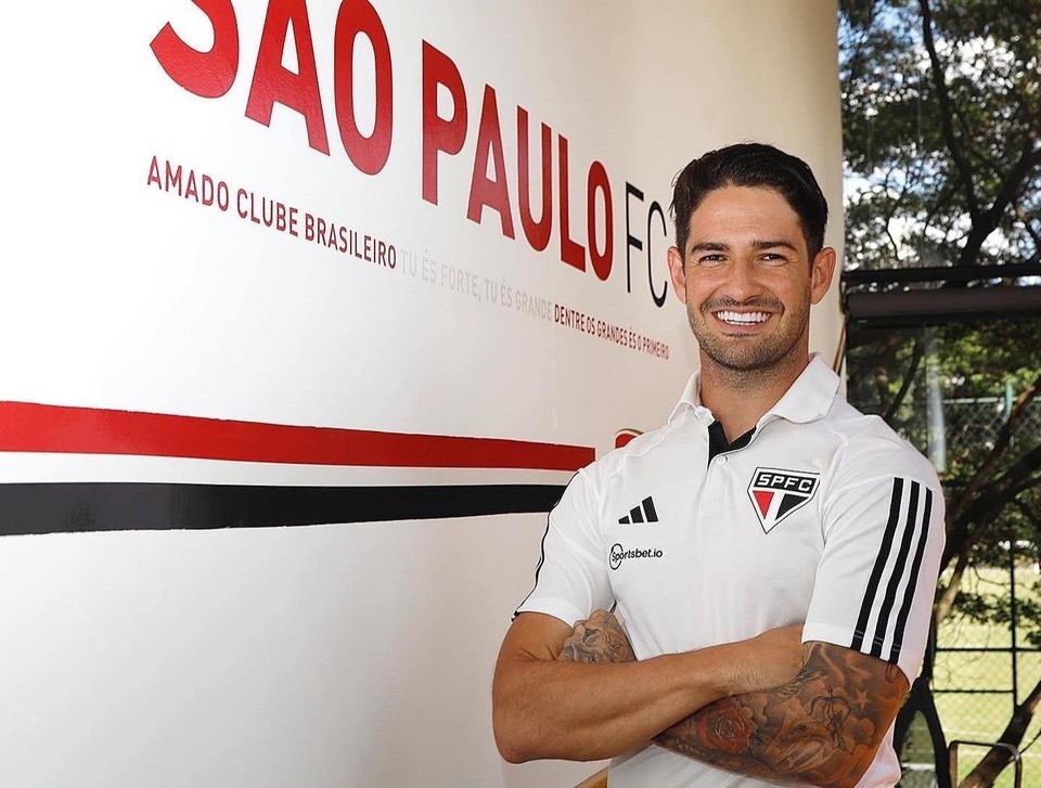 Pato hết cảnh thất nghiệp - Bóng Đá