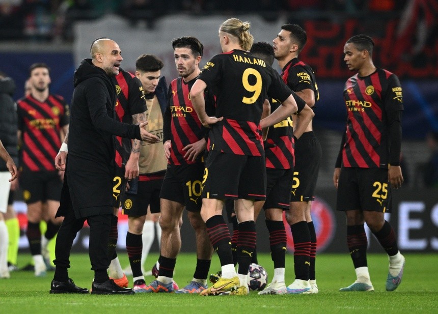 Pep nổi giận với cầu thủ Man City - Bóng Đá