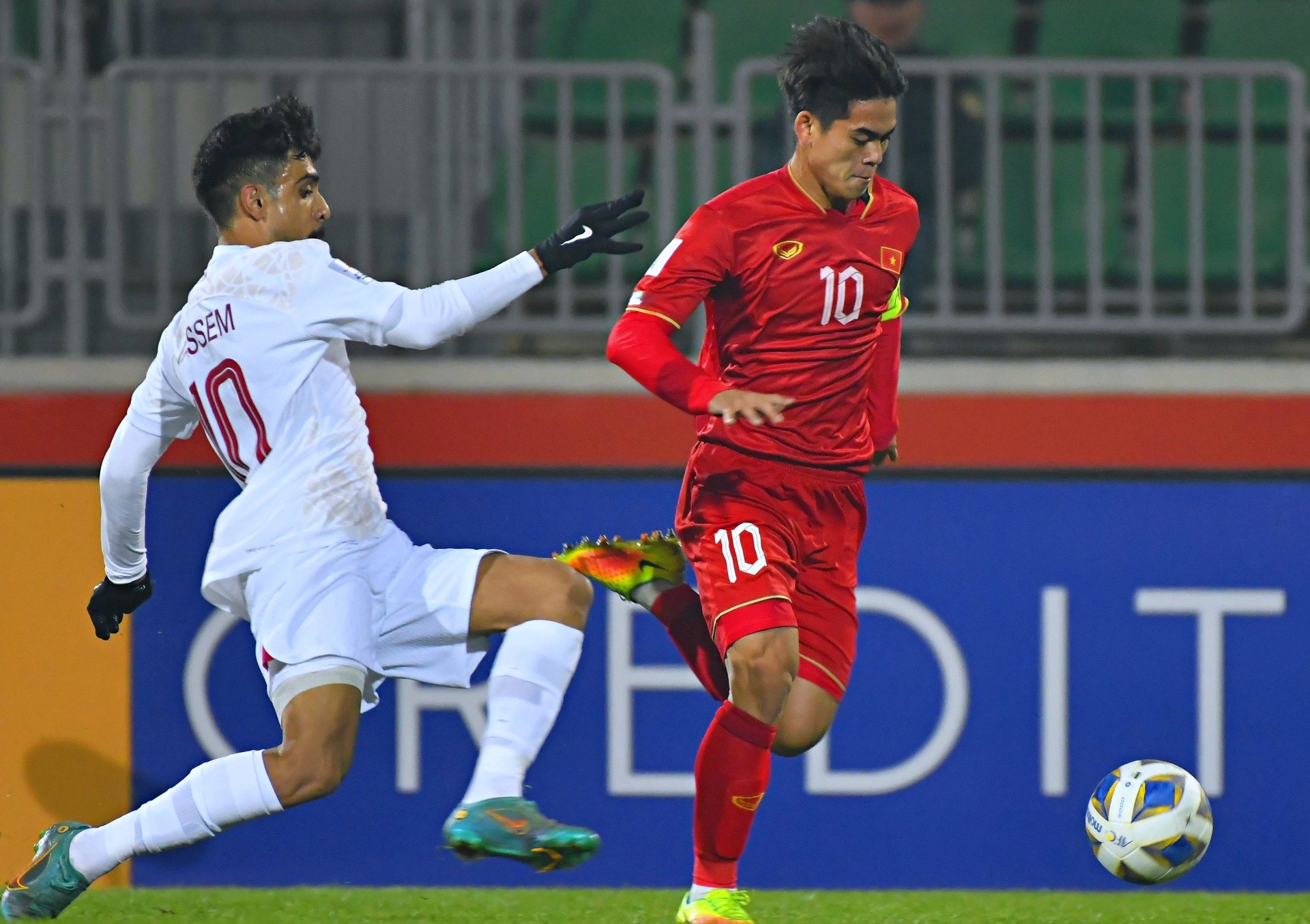 HLV Troussier: Tôi chọn cầu thủ đa năng cho SEA Games - Bóng Đá