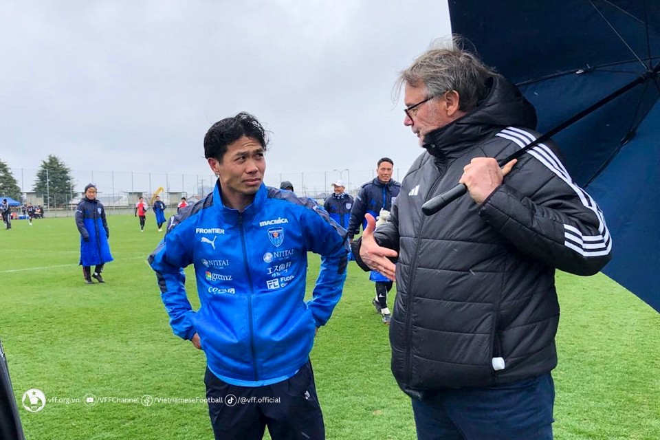 HLV Philippe Troussier đến xem giò, Công Phượng nói lời thật lòng - Bóng Đá