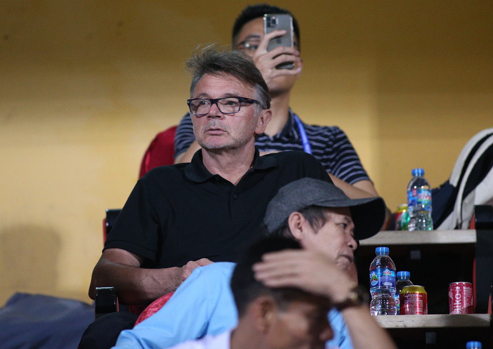Tuyển Việt Nam: HLV Philippe Troussier ‘om’ danh sách tới phút cuối - Bóng Đá