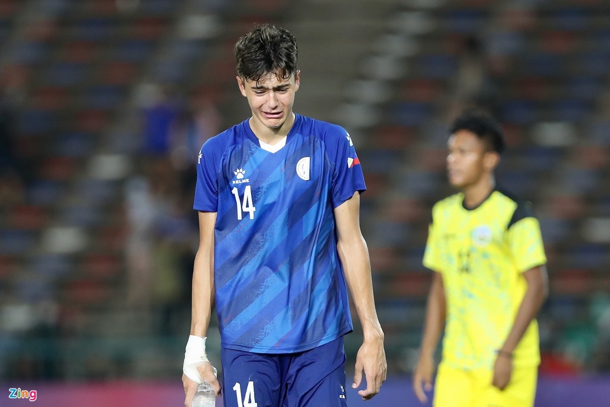 Cầu thủ U22 Philippines khóc sau trận thua đậm Timor Leste - Bóng Đá