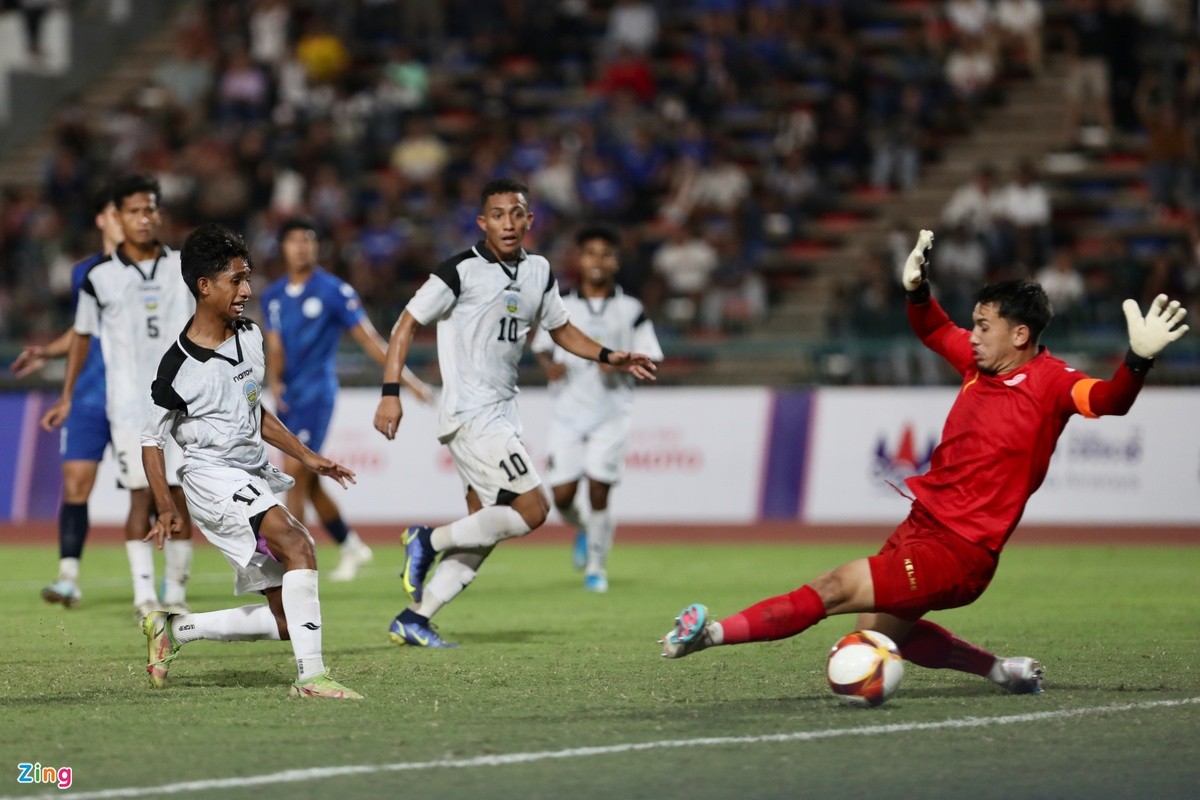 Cầu thủ U22 Philippines khóc sau trận thua đậm Timor Leste - Bóng Đá