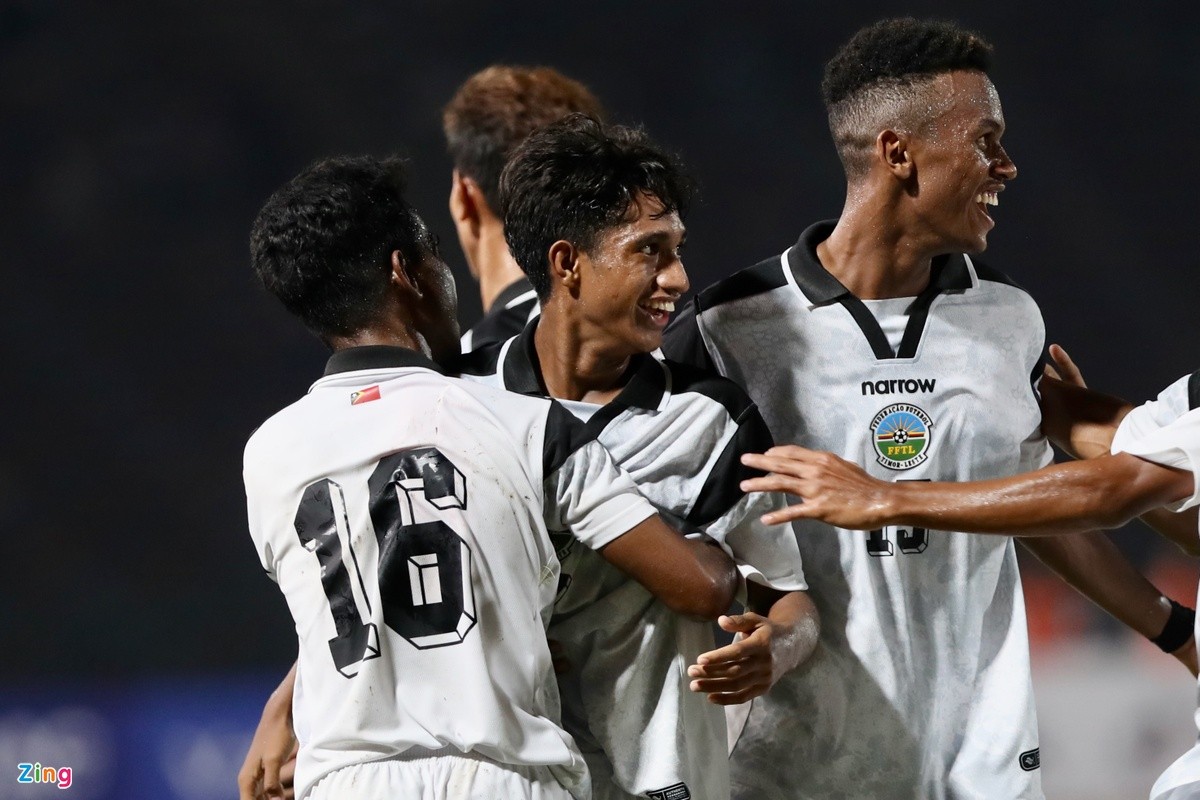 Cầu thủ U22 Philippines khóc sau trận thua đậm Timor Leste - Bóng Đá