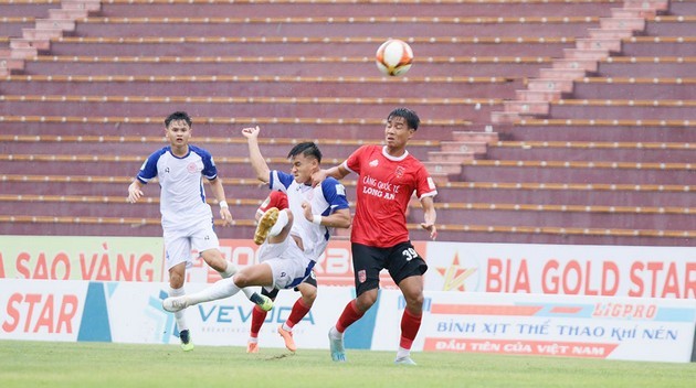 Sau trận Long An  - Bóng Đá