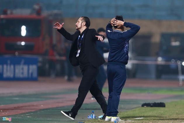 Văn Lâm sắp ký hợp đồng 