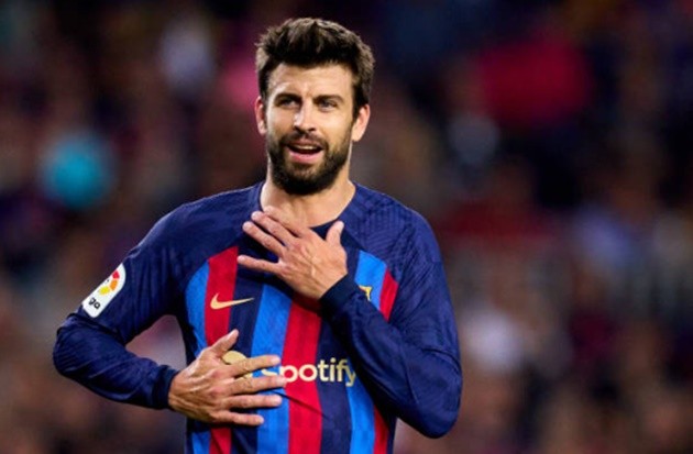Pique bị la ó - Bóng Đá