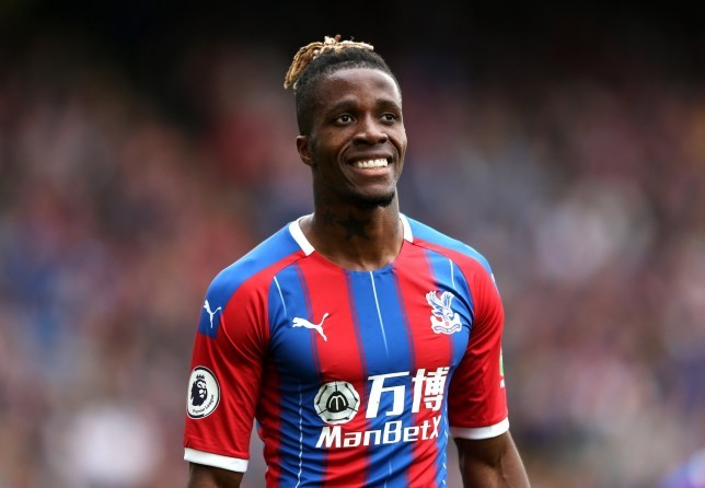 Manchester United interested in Zaha - Bóng Đá