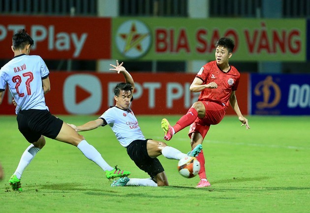 Mắc nhiều sai lầm, Long An thất bại trước PVF-CAND - Bóng Đá