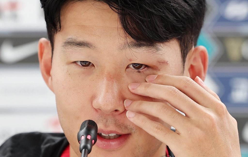 Diện mạo khác lạ của Son Heung-min - Bóng Đá