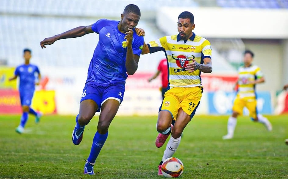 Tố trọng tài thiên vị HAGL, HLV Quảng Nam nhận án phạt từ VFF - Bóng Đá