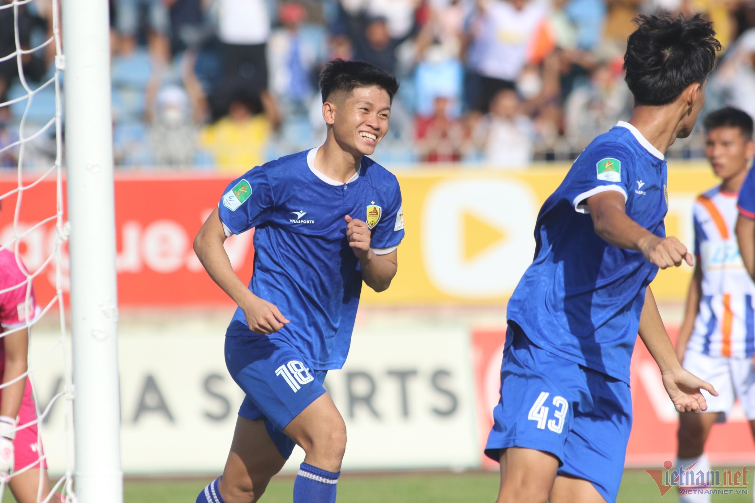 Quảng Nam vô địch giải hạng Nhất, trở lại V-League - Bóng Đá