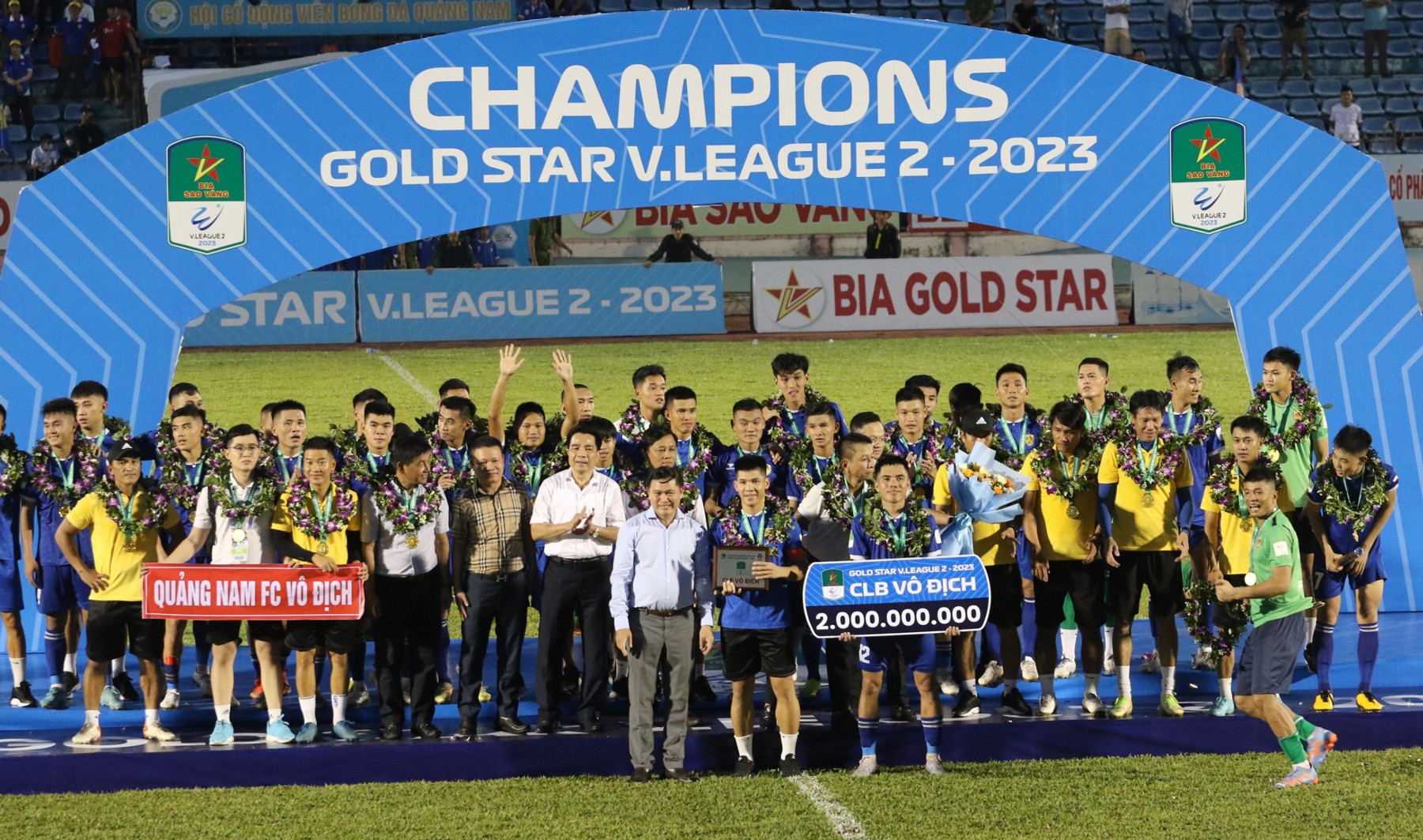 Quảng Nam vô địch giải hạng Nhất, trở lại V-League - Bóng Đá