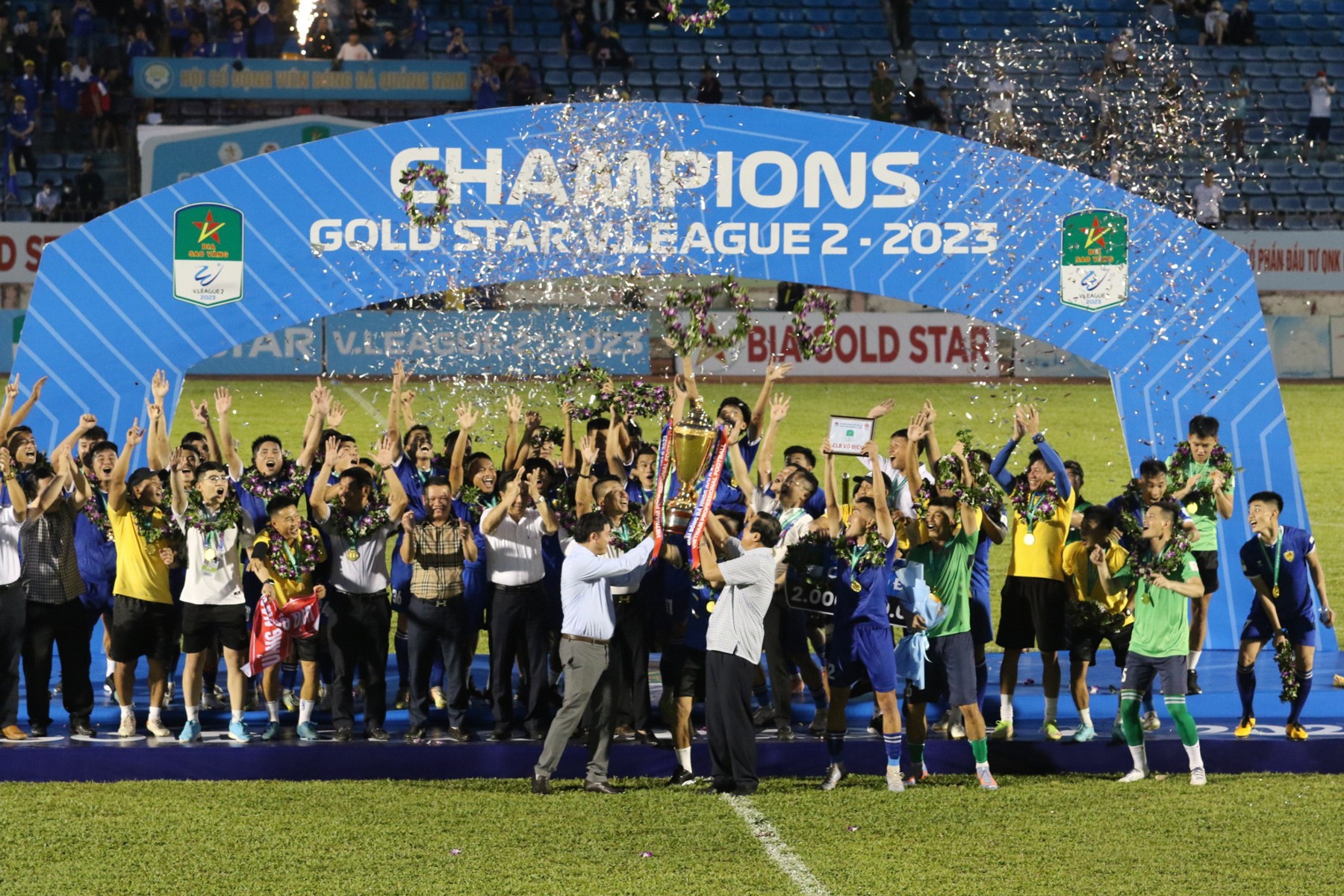 Quảng Nam vô địch giải hạng Nhất, trở lại V-League - Bóng Đá