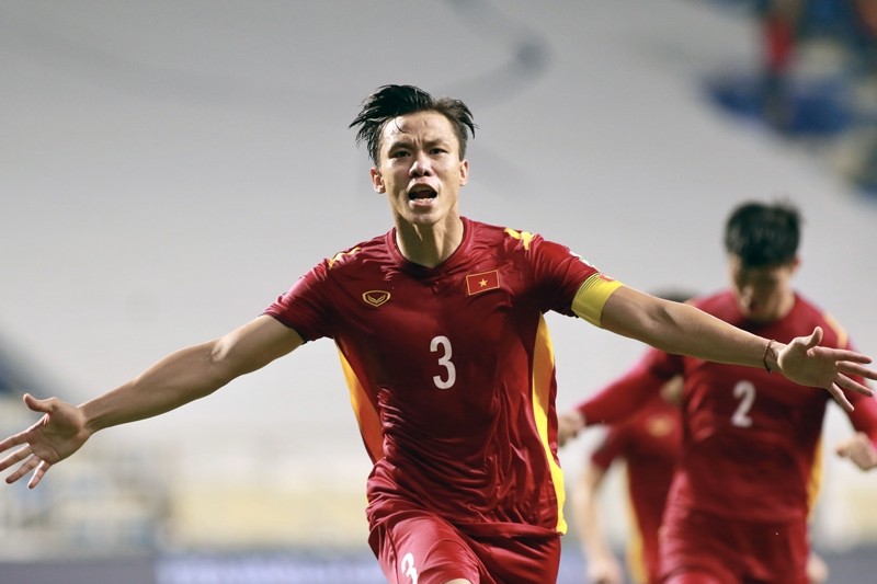 Quế Ngọc Hải là cầu thủ nhận lót tay khủng nhất V-League? - Bóng Đá