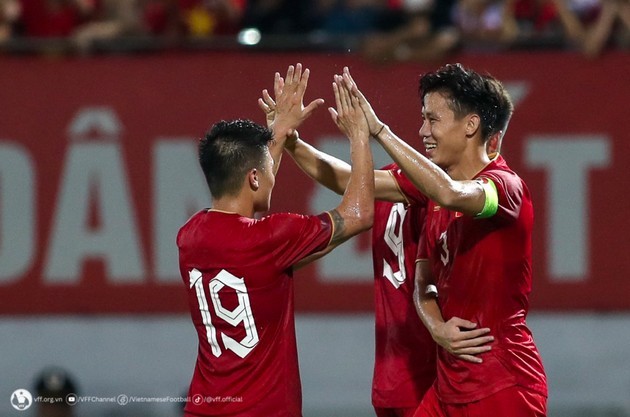 Tan hoang ĐT Việt Nam - Bóng Đá
