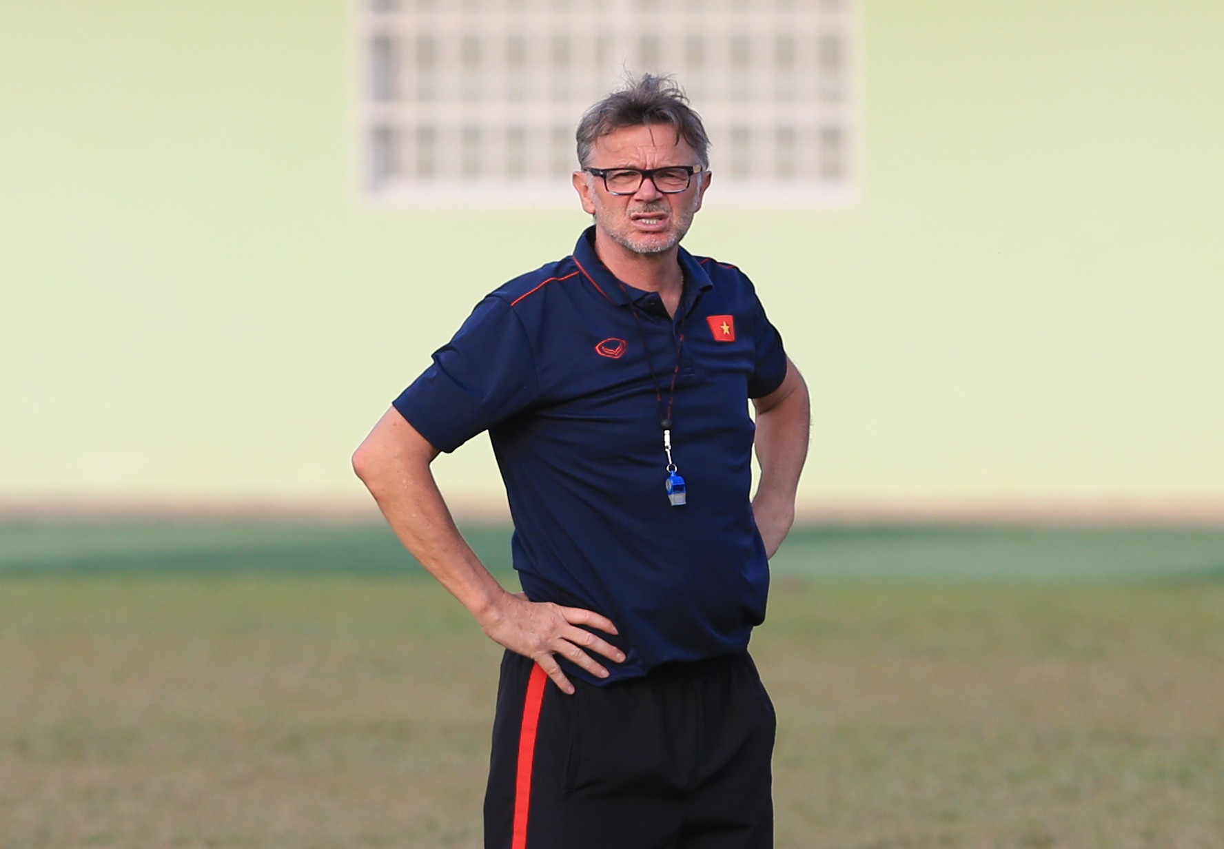 Tiền đạo U22 Việt Nam không ngán hậu vệ cao to của Singapore - Bóng Đá