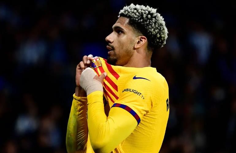 BAYERN MUNICH ARE SET TO MISS OUT ON BARCELONA’S RONALD ARAÚJO - Bóng Đá
