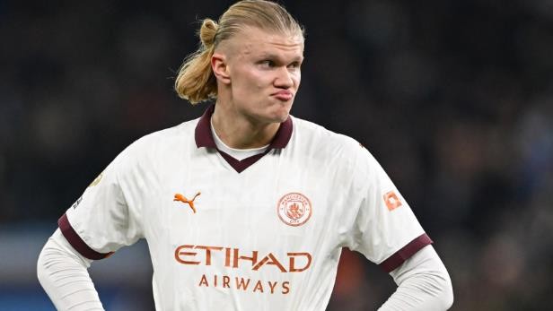 Dusan Vlahovic Man City told to replace Madrid-linked Haaland with 12-goal striker who ‘would also score 50 goals a season’ - Bóng Đá