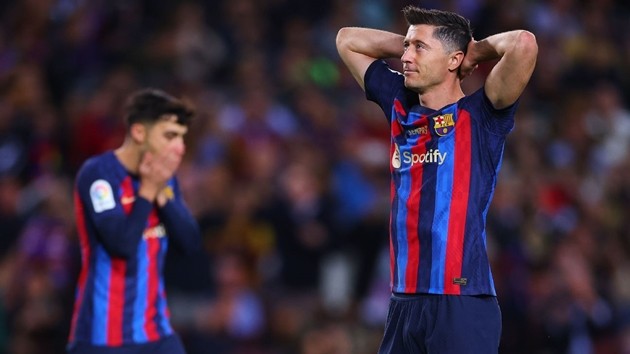 Thi đấu thiếu hiệu quả, Robert Lewandowski đổ lỗi cho hệ thống của Barcelona và Ba Lan - Bóng Đá