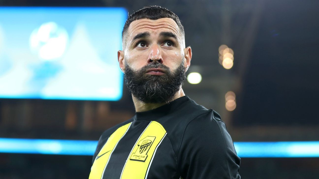 Benzema đá phản lưới nhà; Al Hilal thị uy sức mạnh - Bóng Đá