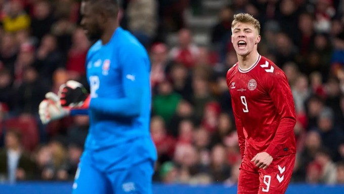 Rasmus Hojlund lại khiến CĐV Man United mỉm cười - Bóng Đá