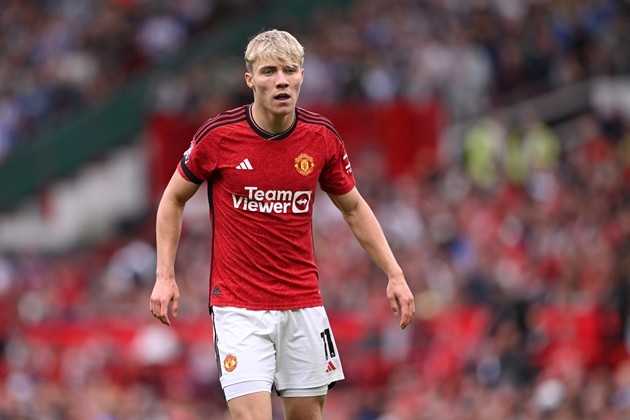 Huyền thoại Manchester United thông cảm với Rasmus Hojlund - Bóng Đá
