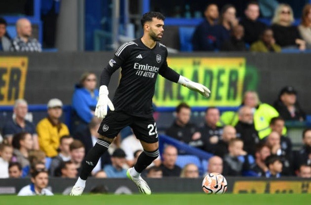 Arsenal theo đuổi Raya từ 2021 - Bóng Đá