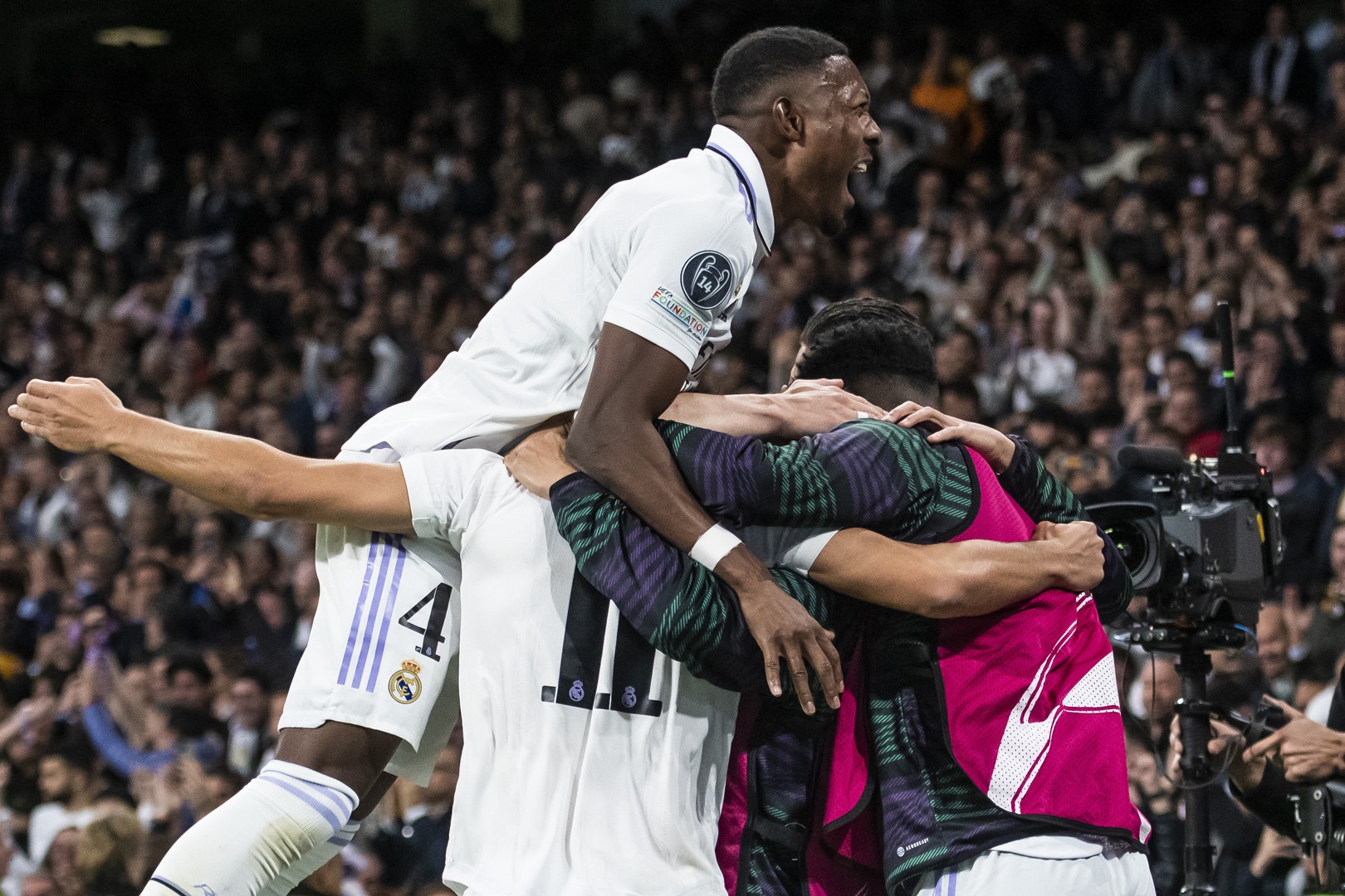 Real Madrid thắng dễ Chelsea: Quyền uy của nhà Vua - Bóng Đá