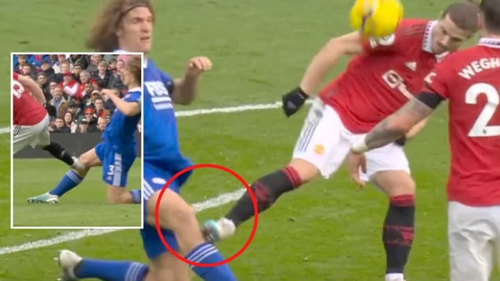 'It's a sending off' - Brendan Rodgers fumes after Marcel Sabitzer escapes red card for Man Utd against Leicester - Bóng Đá