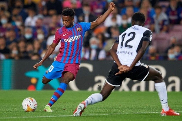 Barcelona's saviour is still the player wearing No.10 - Bóng Đá