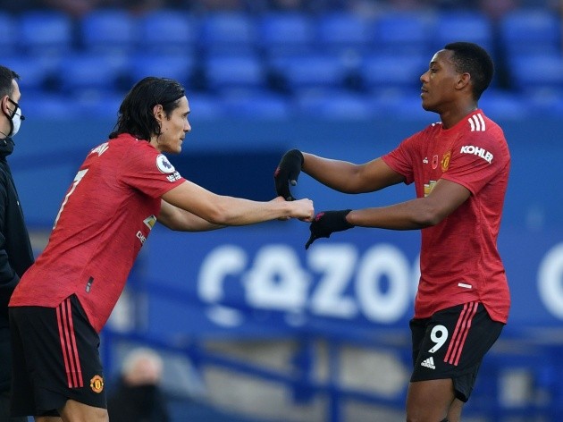 Đấu Leicester, Man Utd có 3 