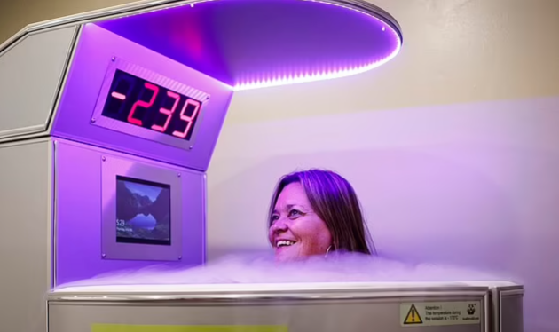Cristiano Ronaldo 'has £50,000 cryotherapy ice chamber imported from Turin'  - Bóng Đá