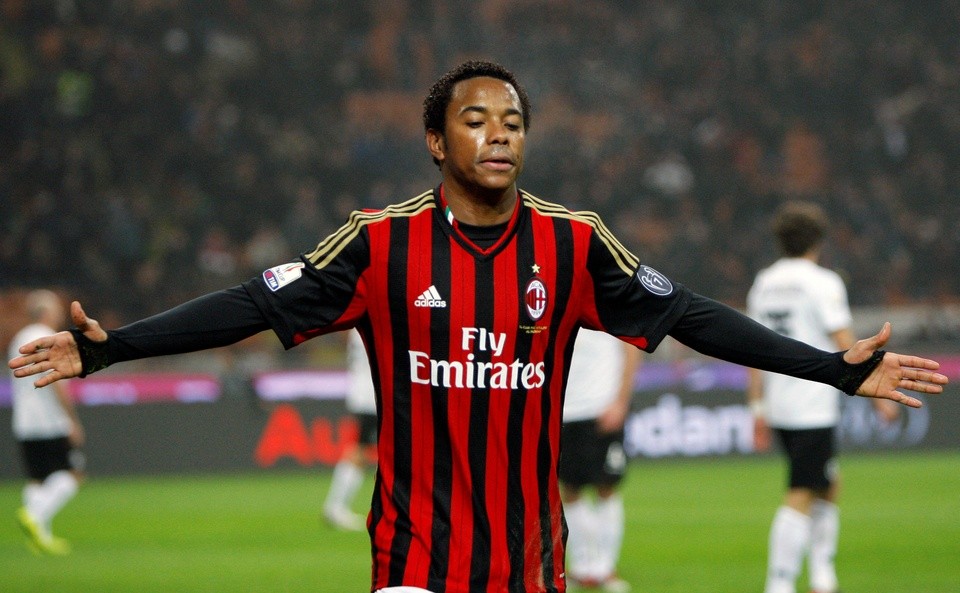 Tòa án Brazil muốn tống giam Robinho - Bóng Đá