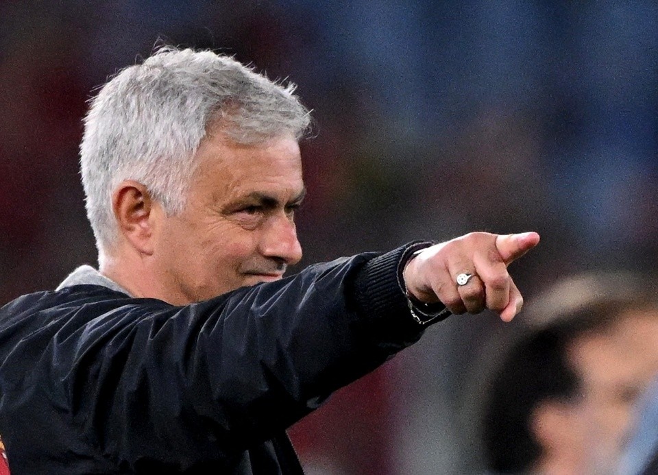 Mourinho từ chối phỏng vấn sau khi mất vé dự Champions League - Bóng Đá