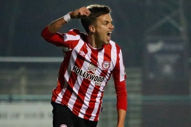 Con trai Beckham được công nhận tài năng - Bóng Đá