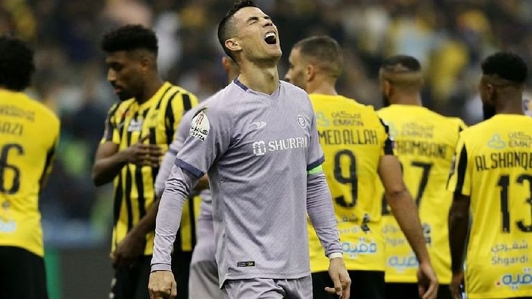 Chuỗi ngày buồn của Ronaldo kéo dài - Bóng Đá