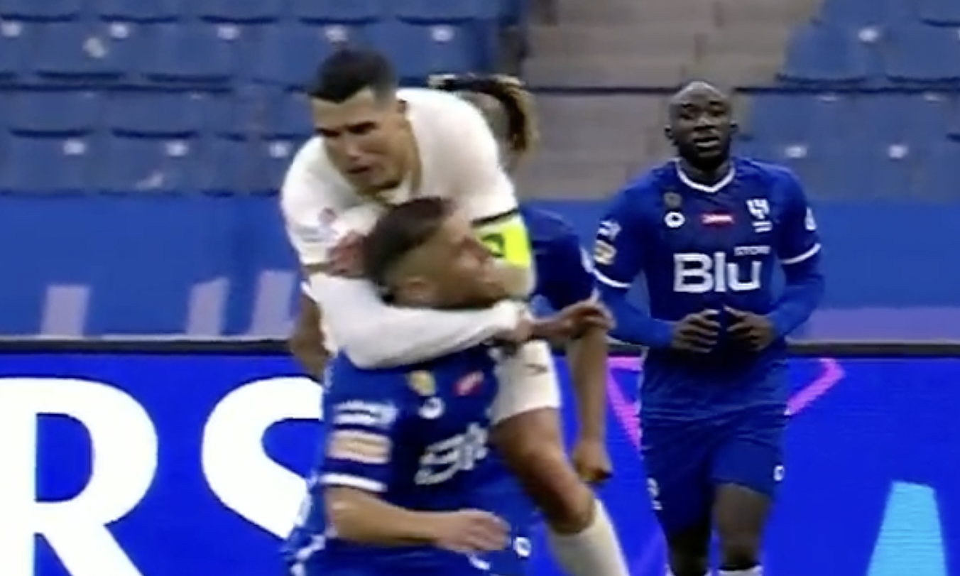 Cựu tiền đạo M.U lập cú đúp, Ronaldo nguy cơ trắng tay 2 mùa liền - Bóng Đá