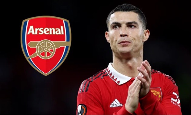 David Seaman has tipped his former club to sign Manchester United star Cristiano Ronaldo  - Bóng Đá