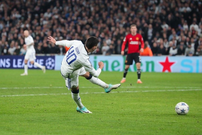 Ibrahimovic mới dần xuất hiện - Bóng Đá