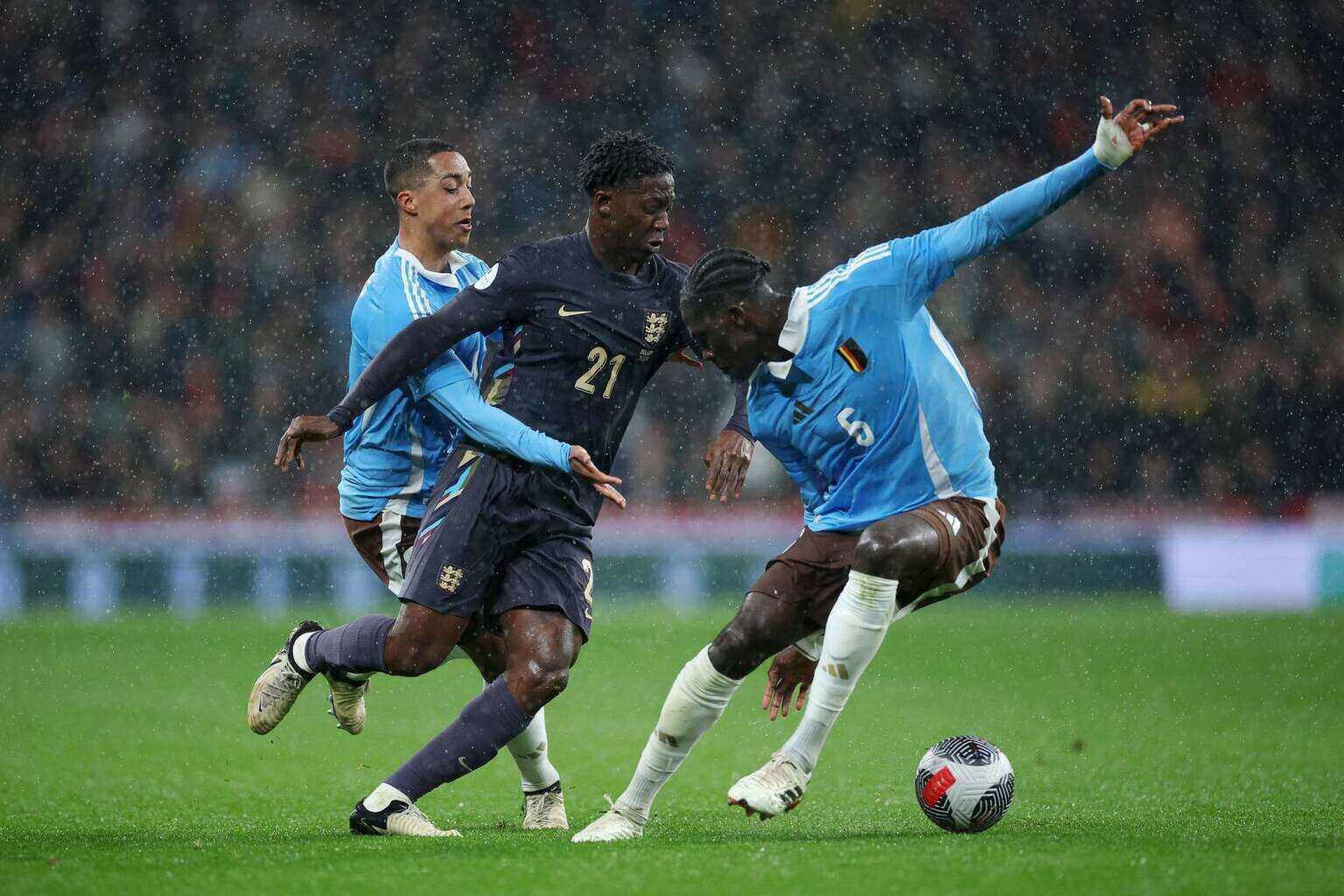 Ratcliffe đã sai về Mainoo, từ đó M.U biết đâu là tân binh tiếp theo - Bóng Đá