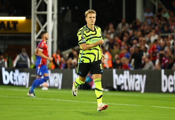 Một Arsenal lạ lẫm dưới bàn tay Mikel Arteta - Bóng Đá