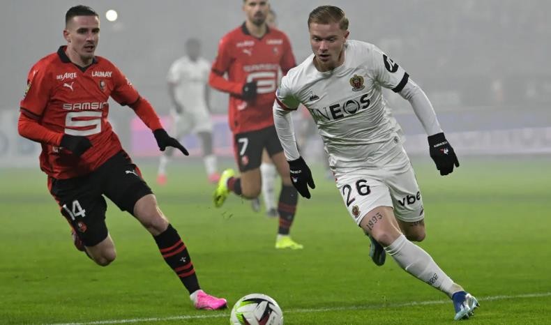 MANCHESTER UNITED FACE PREMIER LEAGUE COMPETITION TO SIGN OGC NICE’S MELVIN BARD - Bóng Đá