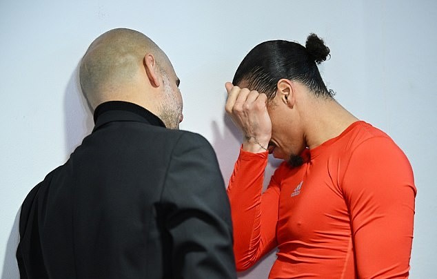 Pep Guardiola consoles a DISTRAUGHT Leroy Sane after Bayern Munich are knocked out of the Champions League - Bóng Đá